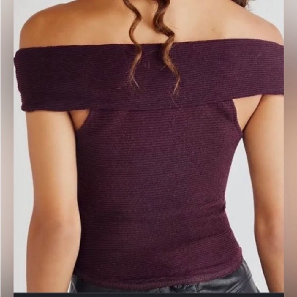 Free People Maroon Off Shoulder This Cutie Top in Black Raisin Size L NWT - Picture 2 of 11